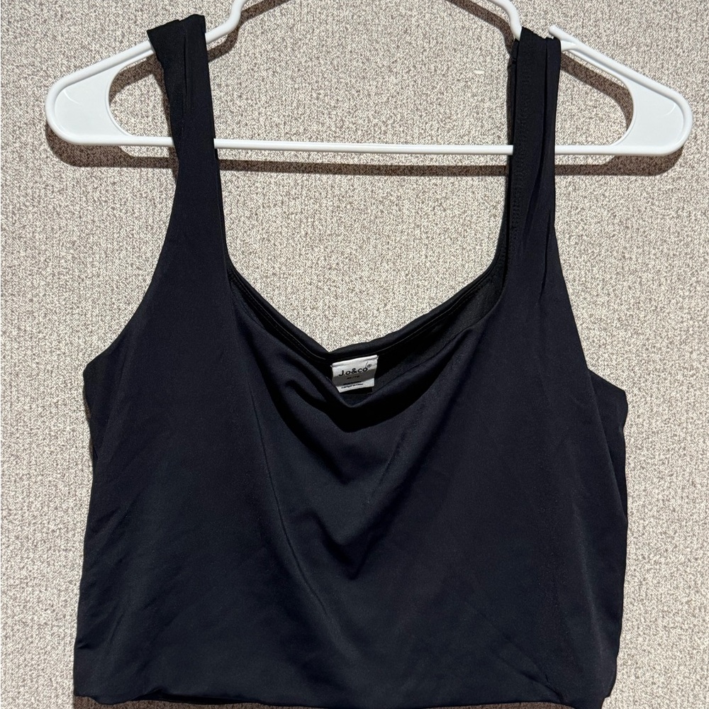 Black Tank Top‎